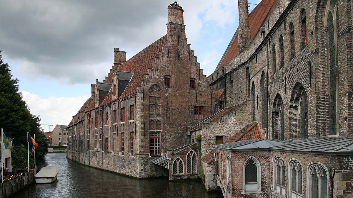 Featured image for “A hospital supplied (Brussels 1200s)”